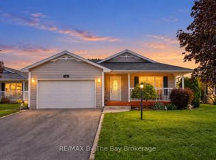 19 Kentucky Ave, Wasaga Beach, ON L9Z3A8
