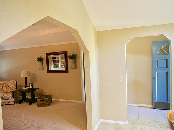 4th image of 16 Mesa Dr