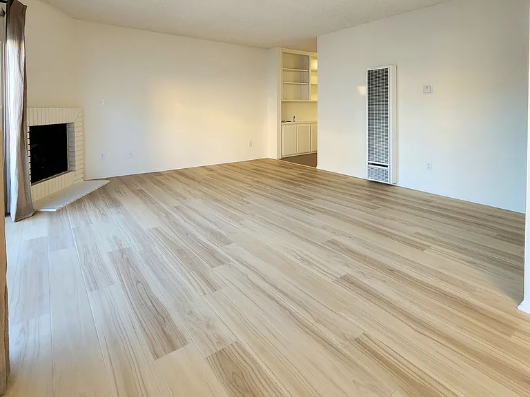 1410 Wellesley Ave #205 — Photo 4
