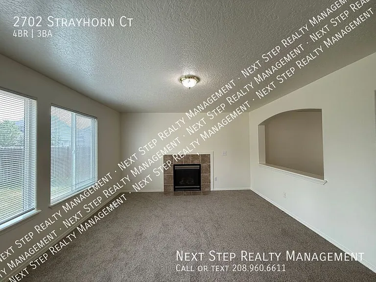 2702 Strayhorn Ct — Photo 4