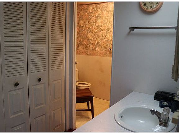 5th image of 3633 Muller Dr