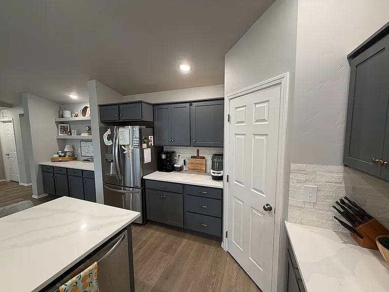 1910 SW Cooper Ave — Photo 5