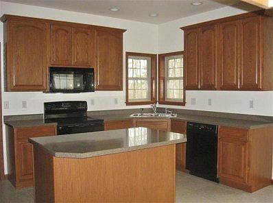 4th image of 429 Oak Breeze Dr