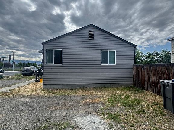 4th image of 703 E 18th Ave