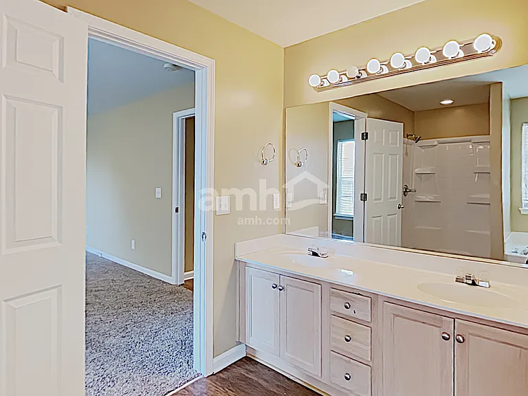 2925 Burtonwood Dr — Photo 11