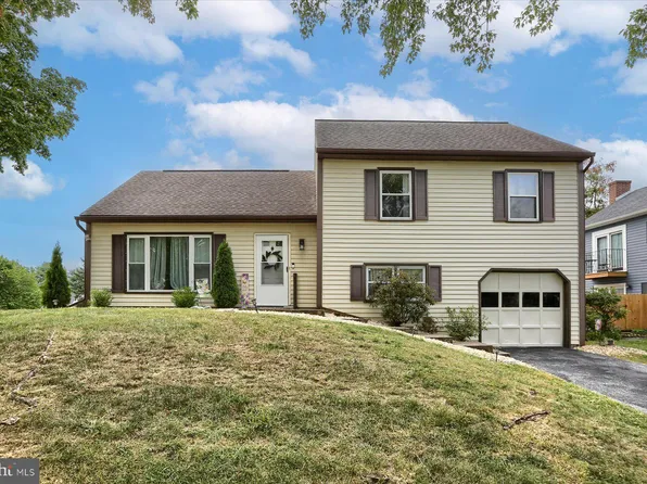 2009 Rock Fall Rd, Harrisburg, PA 17110