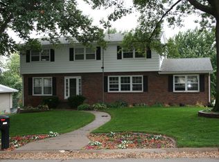 2206 S 91st St, Omaha, NE 68124