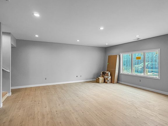 3rd image of 508 Cambridge St