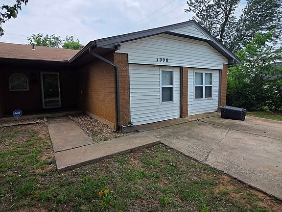 2nd image of 1008 Willow Brook Dr