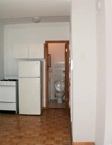 2nd image of 33 Jones St