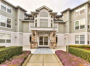 19412 48th Ave W UNIT 207, Lynnwood, WA 98036