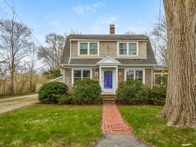 61 Oakwood Avenue, Falmouth, MA, 02540