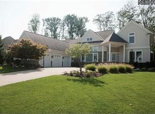 7598 Royal Portrush Dr, Solon, OH 44139