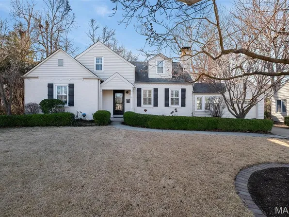 18 Southridge Dr, Saint Louis, MO 63122