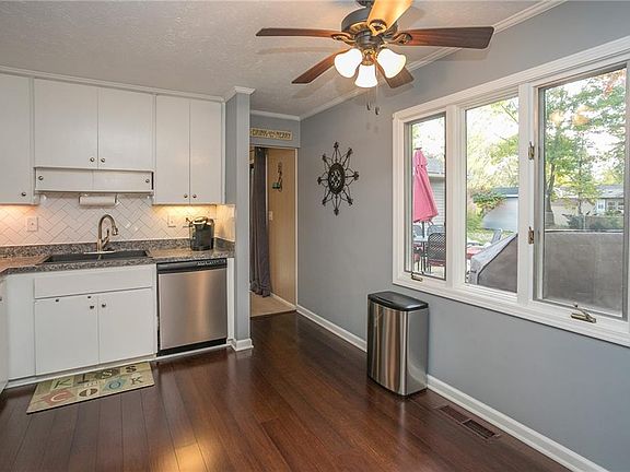 4th image of 6140 Oakwood Cir