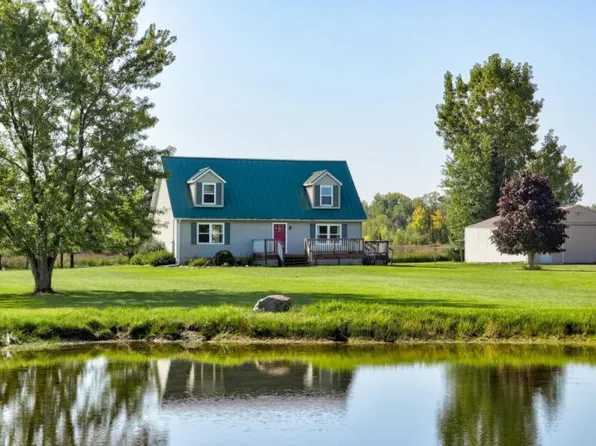306 E Murphy Lake Rd, Mayville, MI 48744