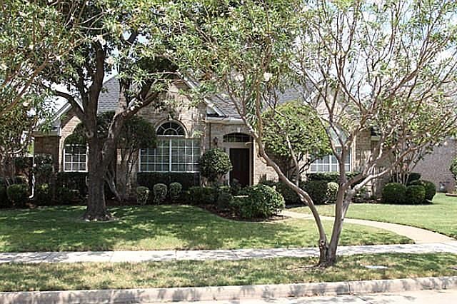 1st image of 104 Hearthwood Dr