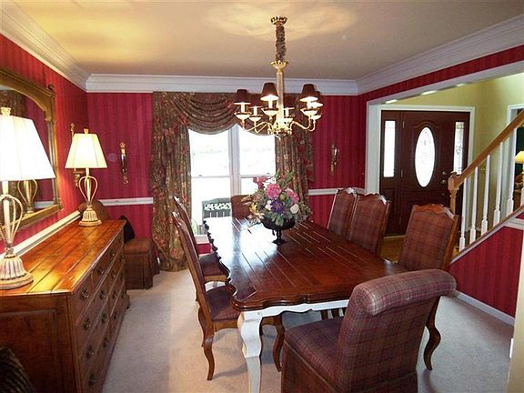 2nd image of 162 Feist Manor Dr