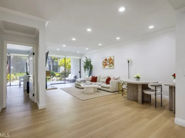 2526 W Macarthur Blvd Unit G, Santa Ana, CA 92704