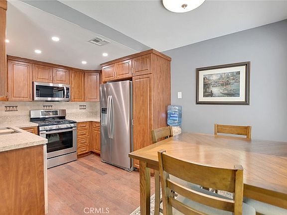 3rd image of 878 W 13th St