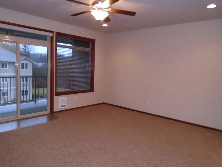 660 Telegraph Rd #B-301 — Photo 5