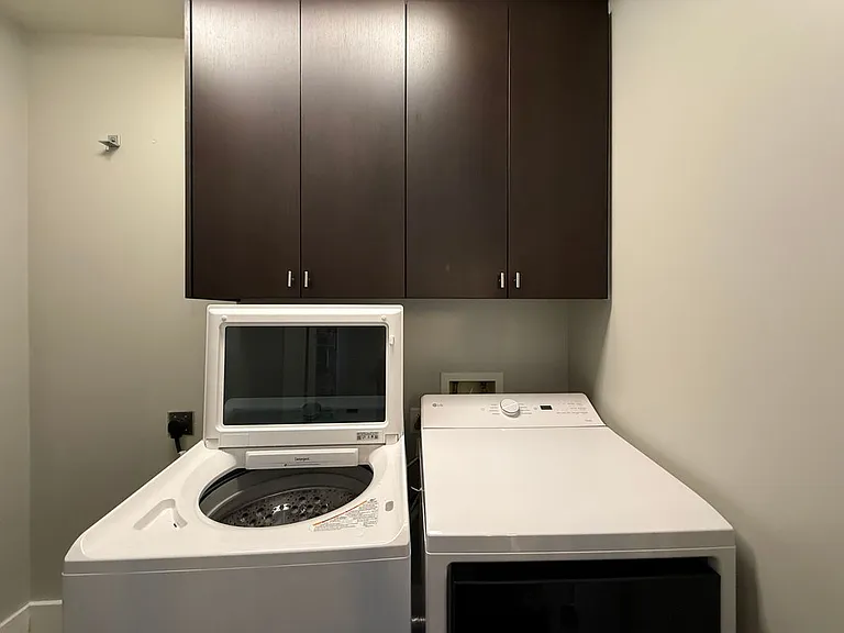 610 E Market St #2619 — Photo 10