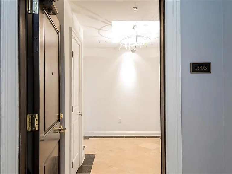 2828 Peachtree Rd NE #1903 — Photo 2