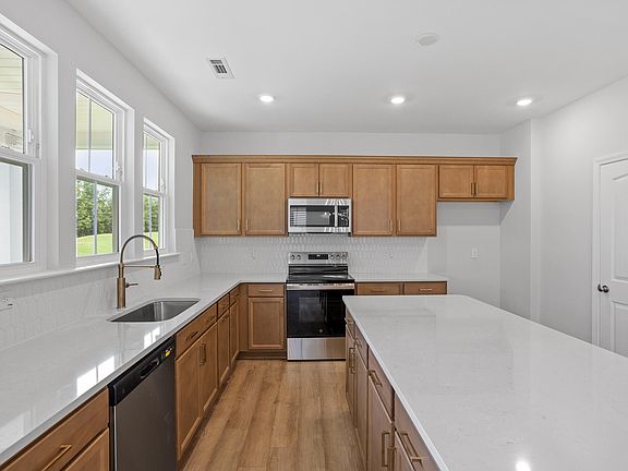 5th image of 443 White Oak Garden Way #329