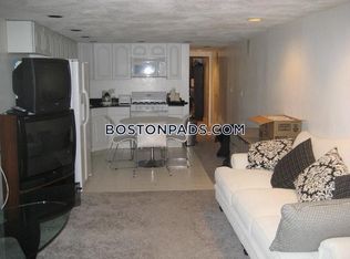 376 North St #R, Boston, MA 02113