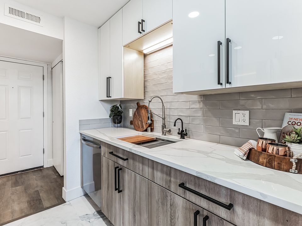 1st image of 12525 NE 145th Pl #F