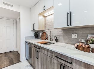 12525 NE 145th Pl #F, Kirkland, WA 98034