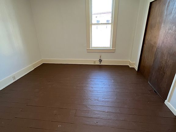 3rd image of 802 6th Ave APT 2