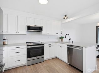 1706 NE 179th St #C102, Seattle, WA 98155