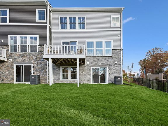 5th image of 4845 Grandiflora Cir