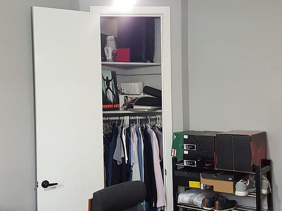5th image of 1518 Gates Ave #2A