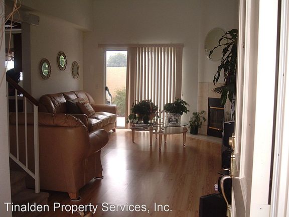 3rd image of 921 N Turner Ave
