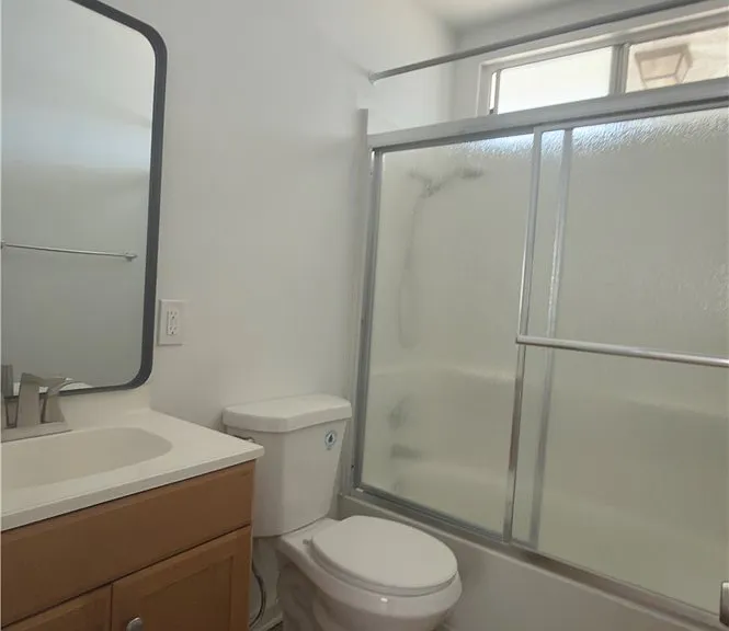 622 N Olive St #A-A-A — Photo 3