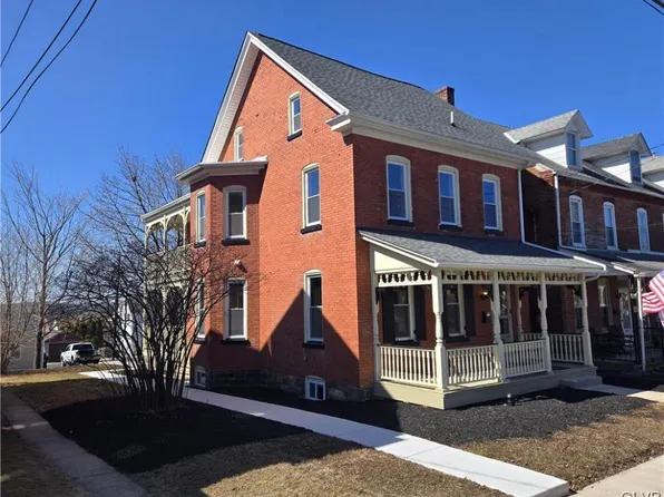 206 Jefferson St, East Greenville, PA 18041