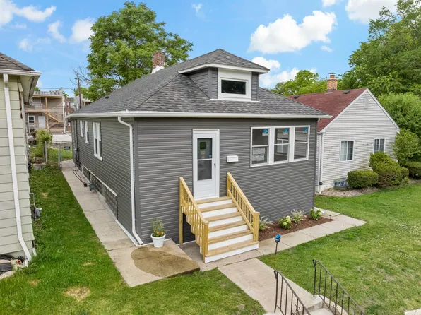 82 W 14th Pl, Chicago Heights, IL 60411