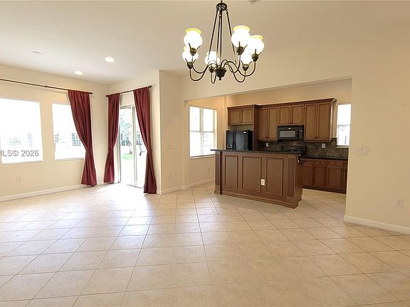 4th image of 6033 NW 118th Dr #6033