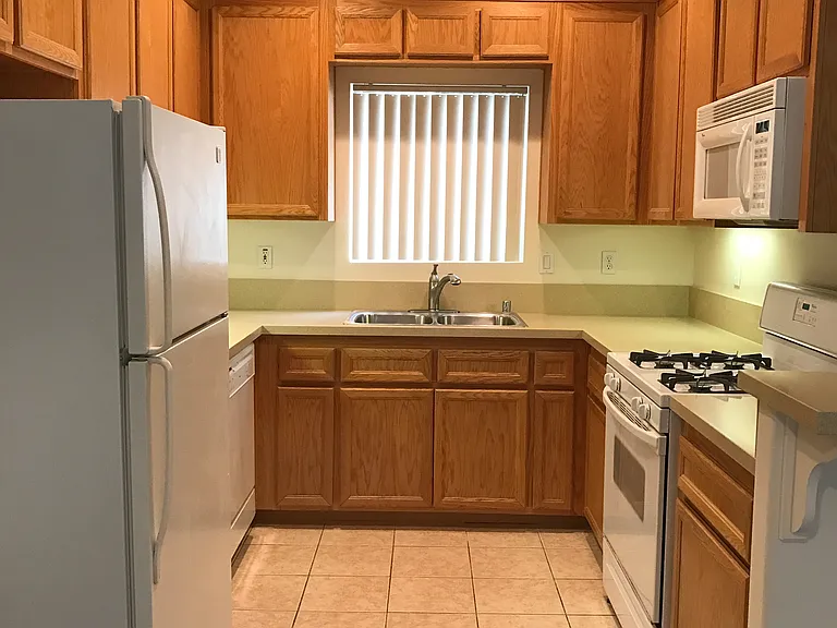 4133 Maryland St — Photo 2