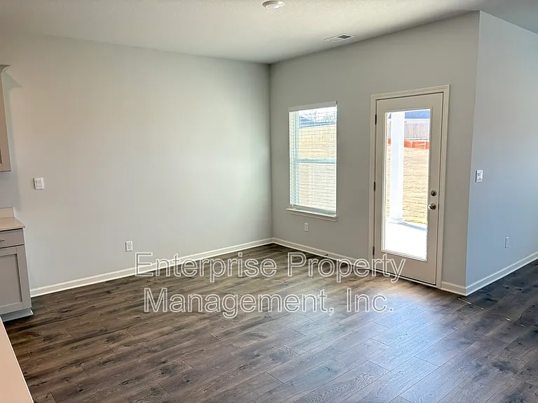 85 Burr Oak Cv — Photo 20