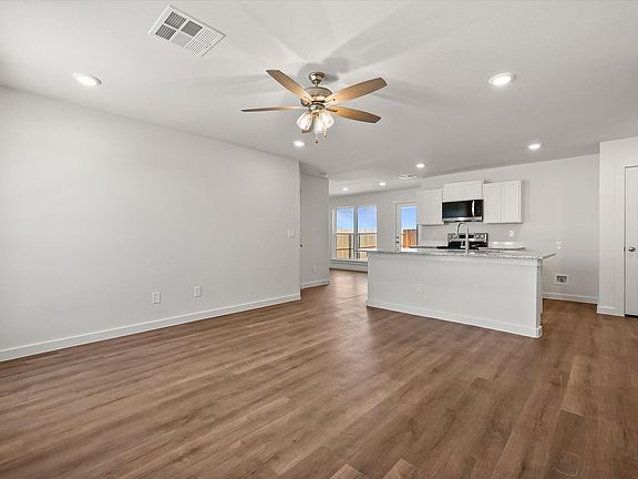 3rd image of 2307 Eureka Ave