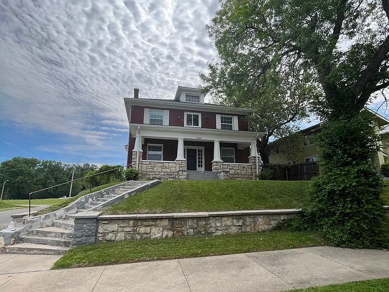 2401 Benton Blvd — Photo 40