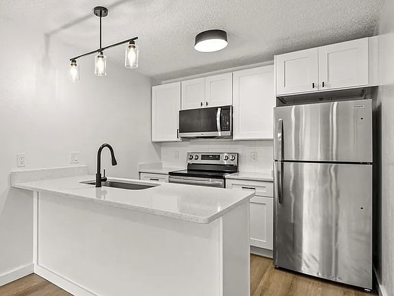 2nd image of 5305 SE 28th Ln APT D