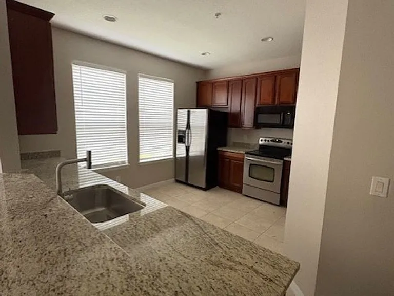 10858 Spider Lily Dr #14B — Photo 4