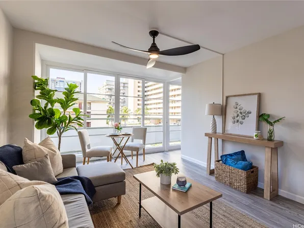 445 Kaiolu St APT 604, Honolulu, HI 96815