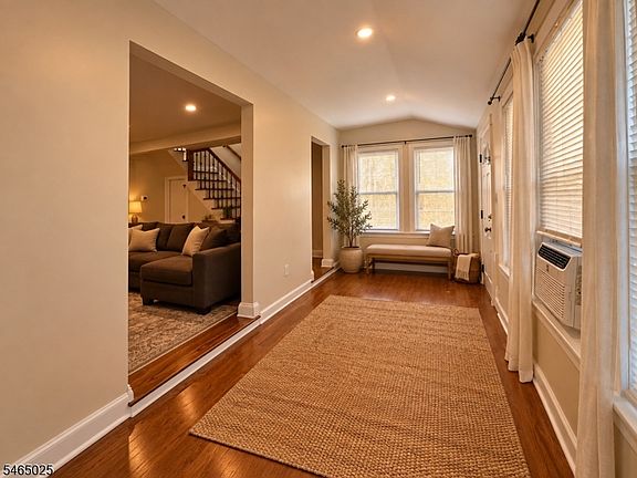 5th image of 56 Bergen Ave