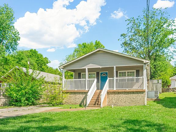 4th image of 211 Capitol View Dr