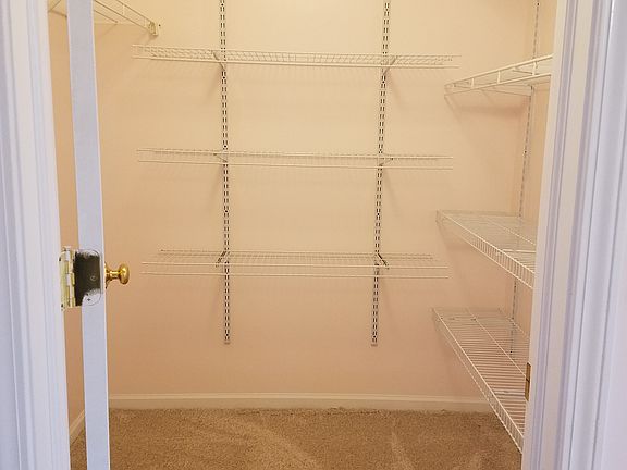 2nd image of 2433 Cedar Knoll Dr